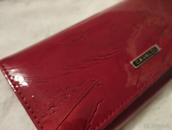 Dámska červená peňaženka Cavaldi v krabicke - 6