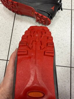 Atomic backland carbon - 6