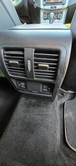 Volkswagen Passat B7 2.0TDI 4motion - 6