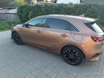 Predam Kia ceed 1,5 GDTI 118kw gold ročník 5/2023 - 6