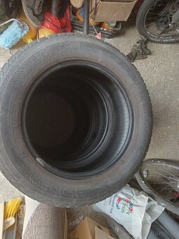Predám zimné pneumatiky Nokian 185/65R15 88T - 6