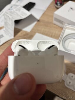 AirPods Pro 1. Generácia - 6