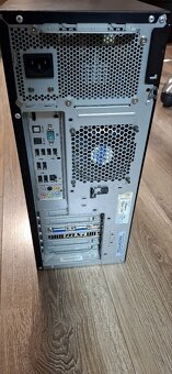 Predam Počitac Lenovo S20 Xeon plus LCD monitor - 6