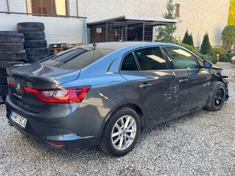 Renault Megane 1.6 16v 2017 43000km POJAZDNÉ - 6