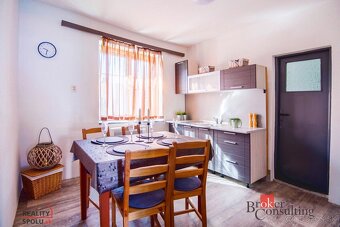 Na predaj 4 izbový dom s pozemkom 1608m2, Poľný Kesov - 6