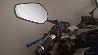 Suzuki GSR 600 - 6