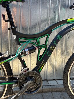 Detský celoodpružený bicykel Core 24” čierno-zelenej farby - 6