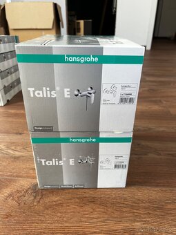 Sanita - baterie HANSGROHE,  umyvadla LAUFEN - 6