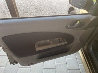 Škoda Octavia 1.6 Classic - 6