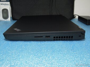 Lenovo ThinkPad P15 Workstation i9-10885H SSD 1TB RTX 4000 - 6