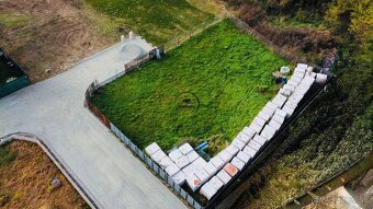 Na predaj stavebný pozemok s projektom a materiálom v Šaci - 6