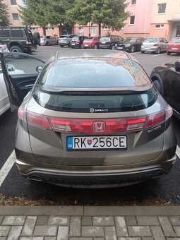 Predám honda civic 8g 2.2 i-ctdi - 6