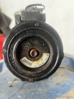 BMW e60/61 servocerpadlo - 6