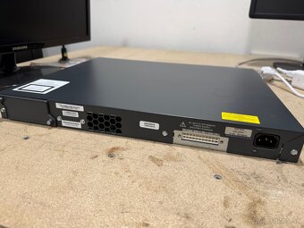 Cisco Catalyst WS-C2960S-24PS-L - 6