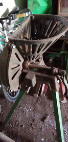 Mlynček na ovocie,sečkáreň,čerpadlo - 6