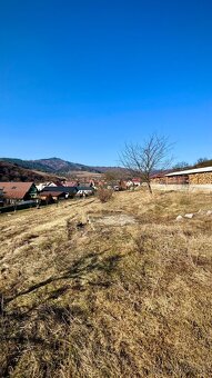 Radinny dom neslusa s velkym slnecnym pozemkom - 6