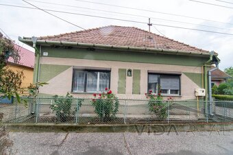 Na predaj veľký pozemok so starším rodinným domom pri Senci - 6