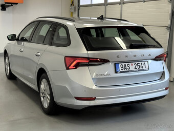 Škoda octavia IV combi 2,0 TDI 85kW rv.3/2023 čr. 1 majitel - 6