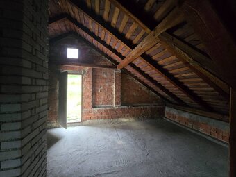 Veľký rodinný dom - Hrachovište - 6