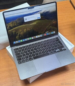 Apple MacBook Air 13 M2 8/256gb SSD - 6