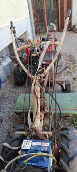 Malotraktor, silný motor s kypričom pôdy - 6
