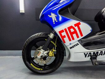 Yamaha Aerox 100 2T Rossi replica - 6