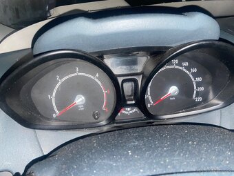 Rozpredam Ford Fiesta - 6