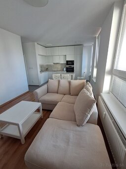 For Rent: 1-Bedroom Apartment - 6