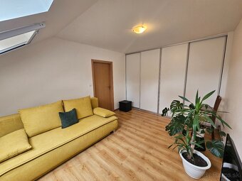 🏠 Na predaj: Rodinný dom s podnikateľským priestorom - 6