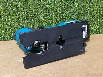Makita JV102DZ Aku priamočiara píla Li-ion CXT 10,8/12V - 6