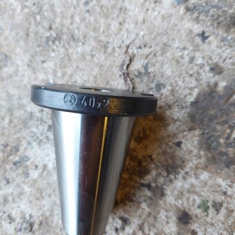 Redukcie  a upinače ISO 40 - 6