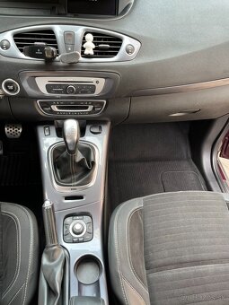 Renault Mégane Scénic 1.5dCi X-MOD - 6