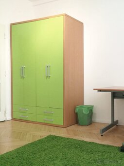 4 izby pri vysokoškolských internátoch na Mlynoch,120m2+55m2 - 6