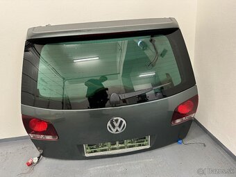 VW Touareg zadná část - 6
