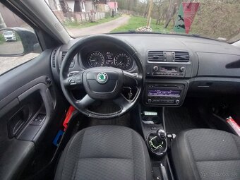 Škoda fabia combi 12/2011 - 6