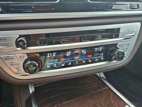 BMW 730 Long x-Drive-4x4 5/2022 12tis km stav nové - 6