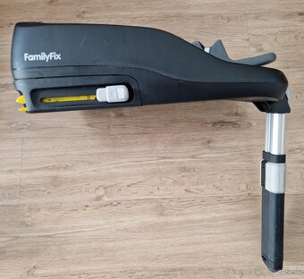 Maxi-Cosi Pearl detská autosedačka + Isofix FamilyFix - 6