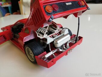 1:18 FERRARI F40 - 6