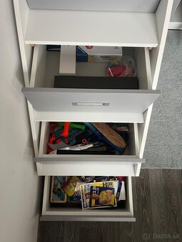 Detská posteľ na mieru so šmykľavkou a úložným priestorom - 6