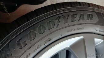 Predám jazdené letné pneumatiky GOODYEAR 215/60 r17 C. - 6