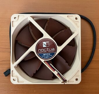 Ventilátory 120 a 140mm - Noctua - Corsair - 6