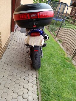 Honda Hornet 600S - 6