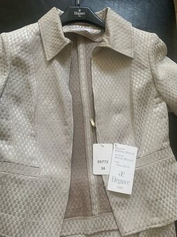Dámsky kostým, Elegance, č. 38 , nový, béžovo- striebristý - 6