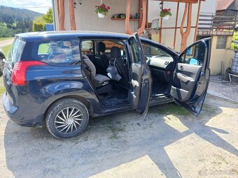 Peugeot 5008 - 6