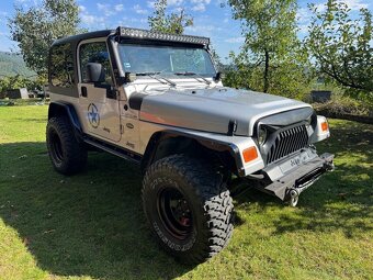 predám Jeep Wrangler r.v. 2004/87kW/2464cm3 - 6