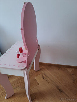 Detsky kozmeticky stolik - 6