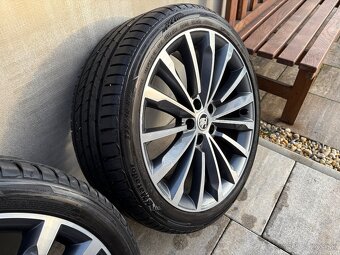 Skoda Trinity r19 5x112 235/40 r19 - 6