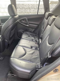 Toyota Rav 4 - 6