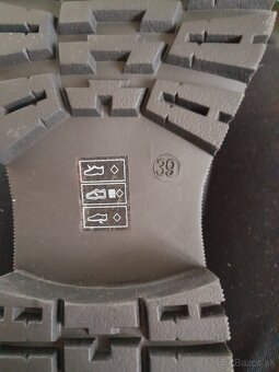 Dámske zimné čižmy č. 39 NOVÉ - 6