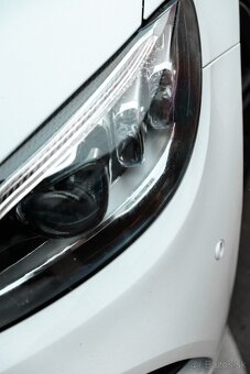 Mercedes C trieda Kupé 220 d 4MATIC A/T - 6